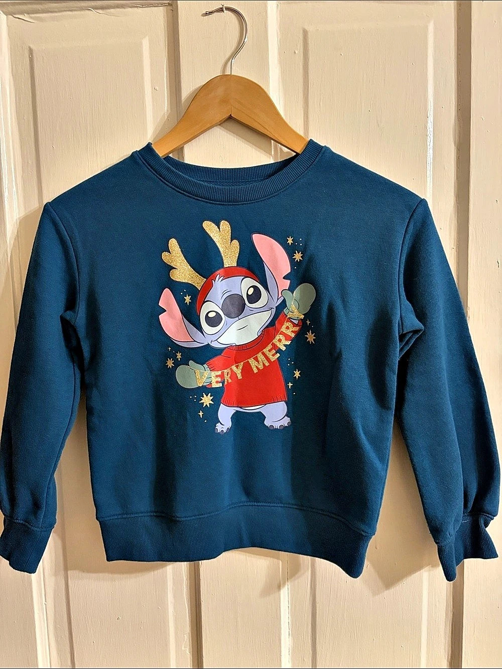 Disney Stitch Very Merry sweatshirt Kids Size 7